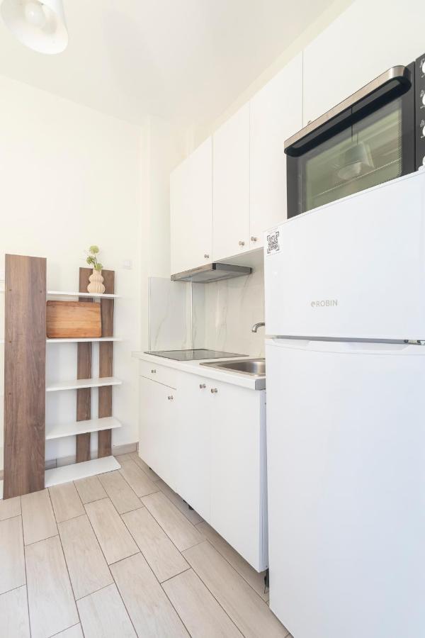 Houseloft Metropolitan Charm Apartment Tesalonika Bagian luar foto